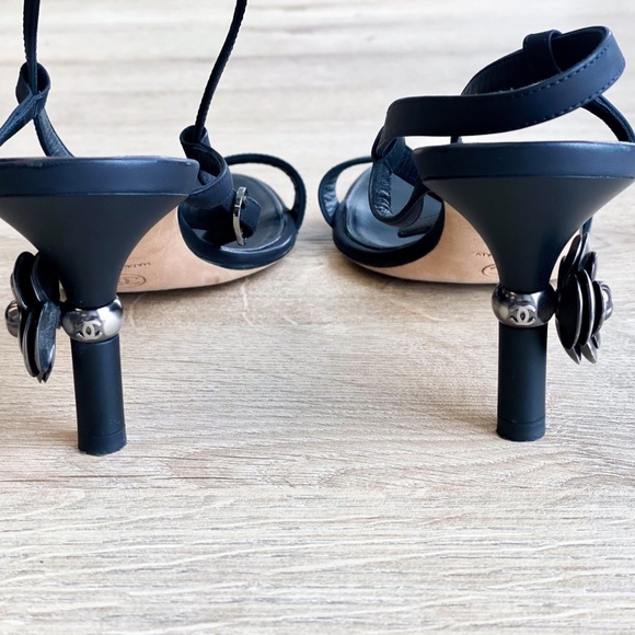 Authentic Chanel Strap Heels - Black - Size 40/10 - Picture 2 of 7